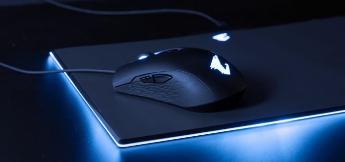 Gigabyte AORUS M4 back closeup