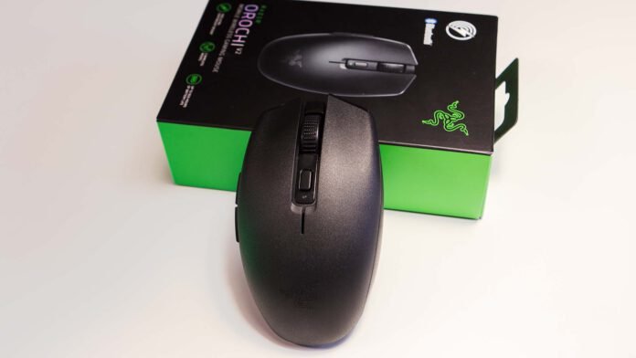 Razer Orochi V2 ביקורת: עכבר קל וקטן לגיימרים בדרכים Orochi V2 Wireless Mouse