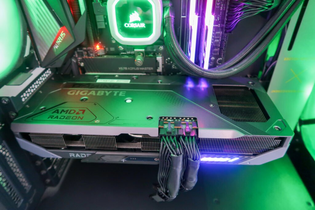 RX9070 Graphic Card in case build