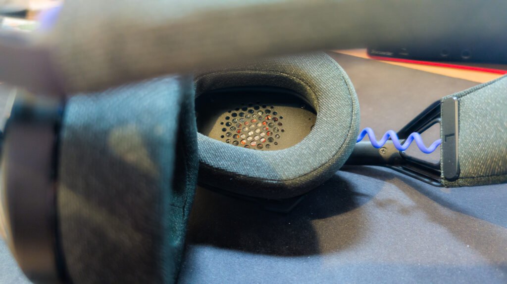 Logitech G321 Lightspeed cup