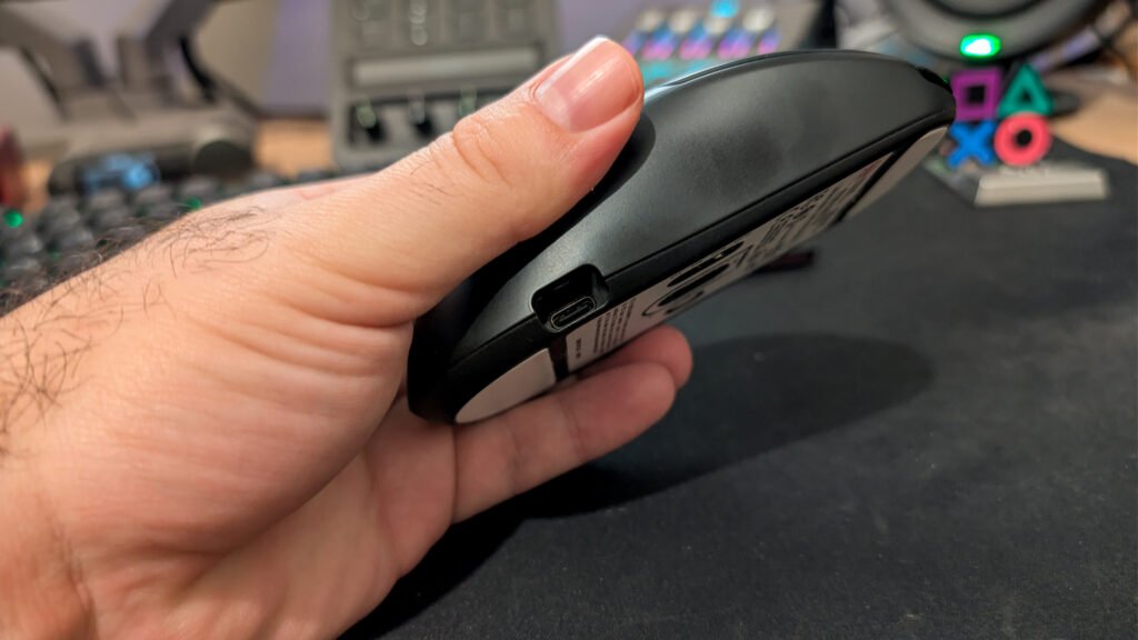 Cherry XTRFY M68 Wireless Mouse USB-C charging port