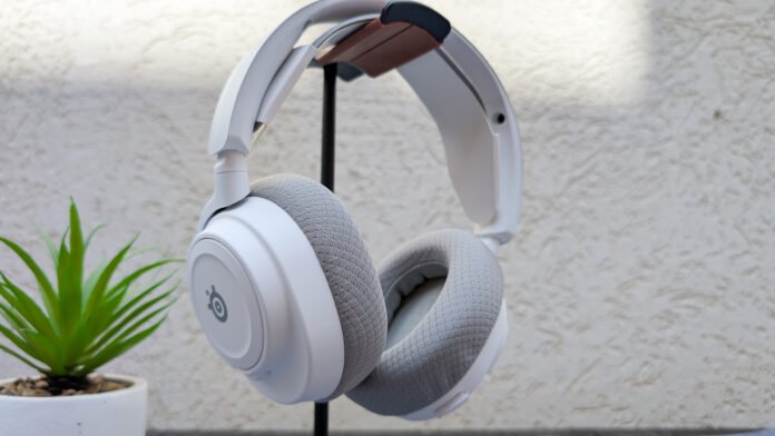 SteelSeries Arctis Nova 7P Wireless Gen 2 ביקורת: שדרוג שקט שעושה את ההבדל SteelSeries Arctis Nova 7 Gen 2 Headphones