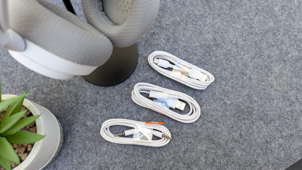 SteelSeries Arctis Nova 7 Gen 2 Headphones Cables