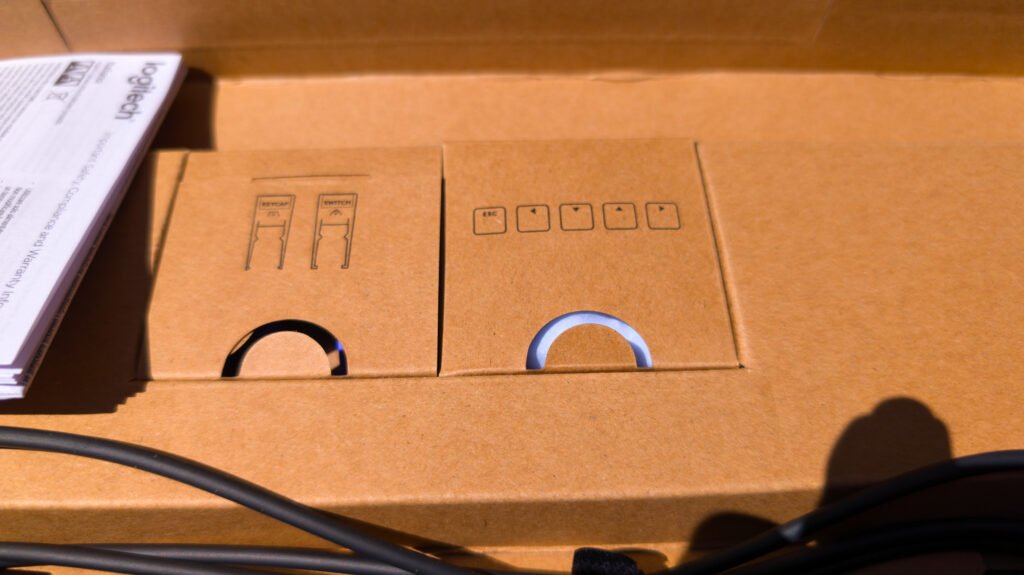 Logitech G512X Switch removal tool and keys Logitech G512X Switch removal tool and keys