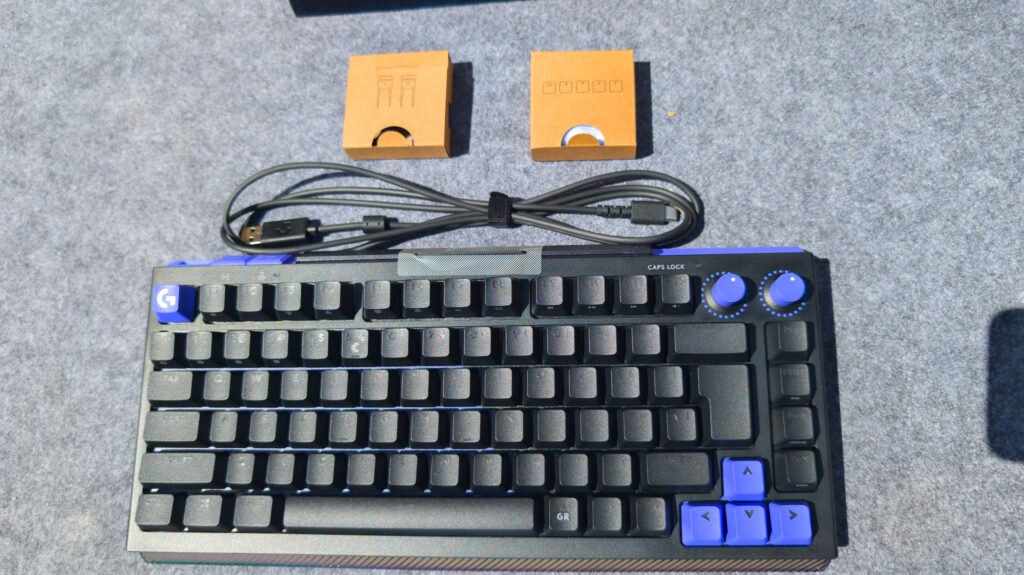 Logitech G512X whats in the box v2 Logitech G512X whats in the box?