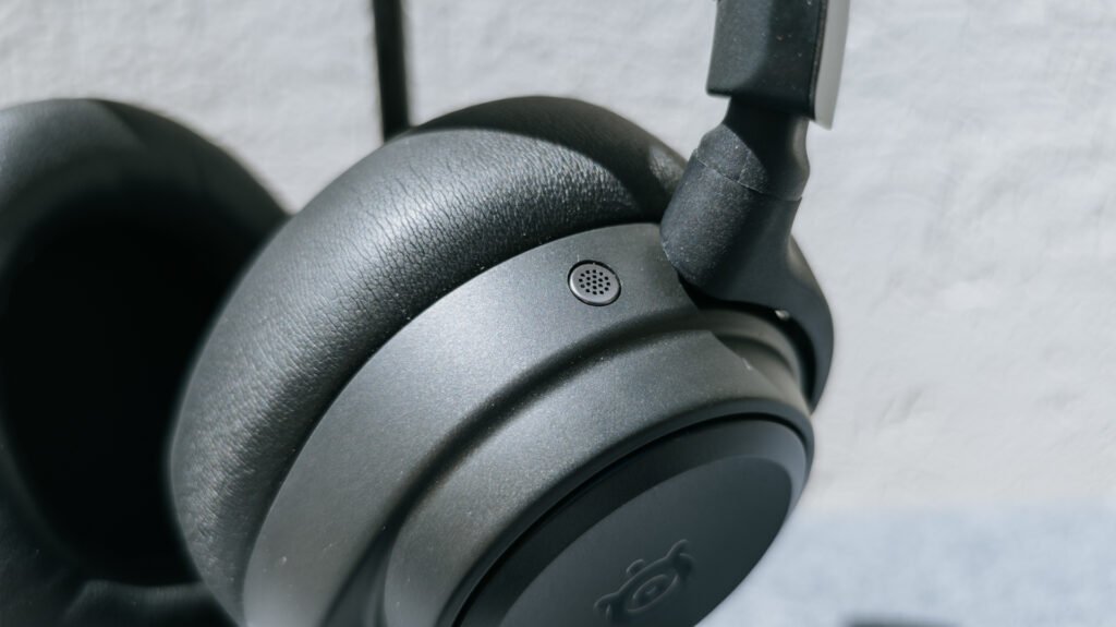 SteelSeries Arctis Nova Pro Omni Headphones ANC Mics SteelSeries Arctis Nova Pro Omni Headphones ANC Mics