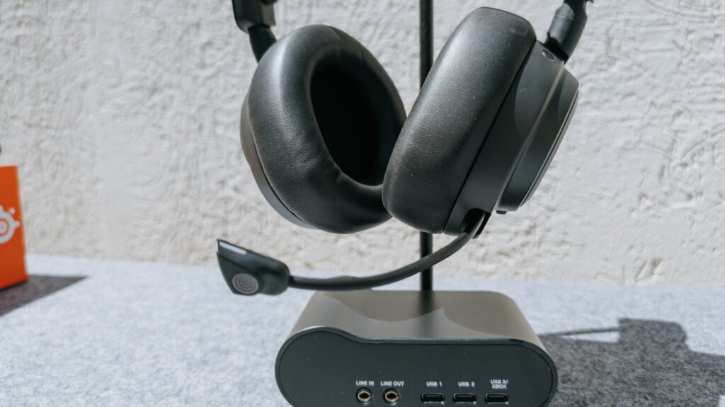 SteelSeries Arctis Nova Pro Omni Headphones Microphone SteelSeries Arctis Nova Pro Omni Headphones Microphone