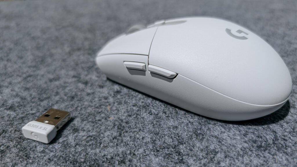 Logitech G305 X Superlight Mouse side buttons Logitech G305 X Superlight Mouse side buttons