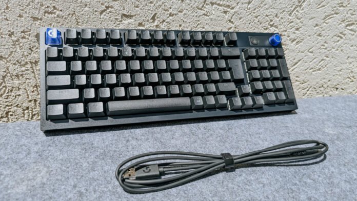 Logitech G316 X Keyboard and USB-C cable